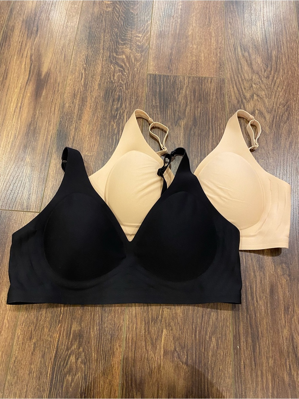 X2 seamless Buffalo David Bitton bra black and nude